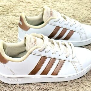 Adidas Grand Court Shoes